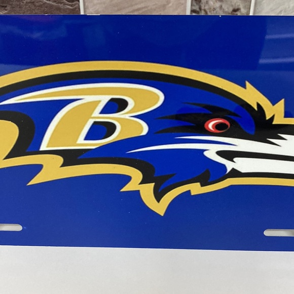 Baltimore Ravens License Plate With Cup Holder Inserts - Picture 3 of 6
